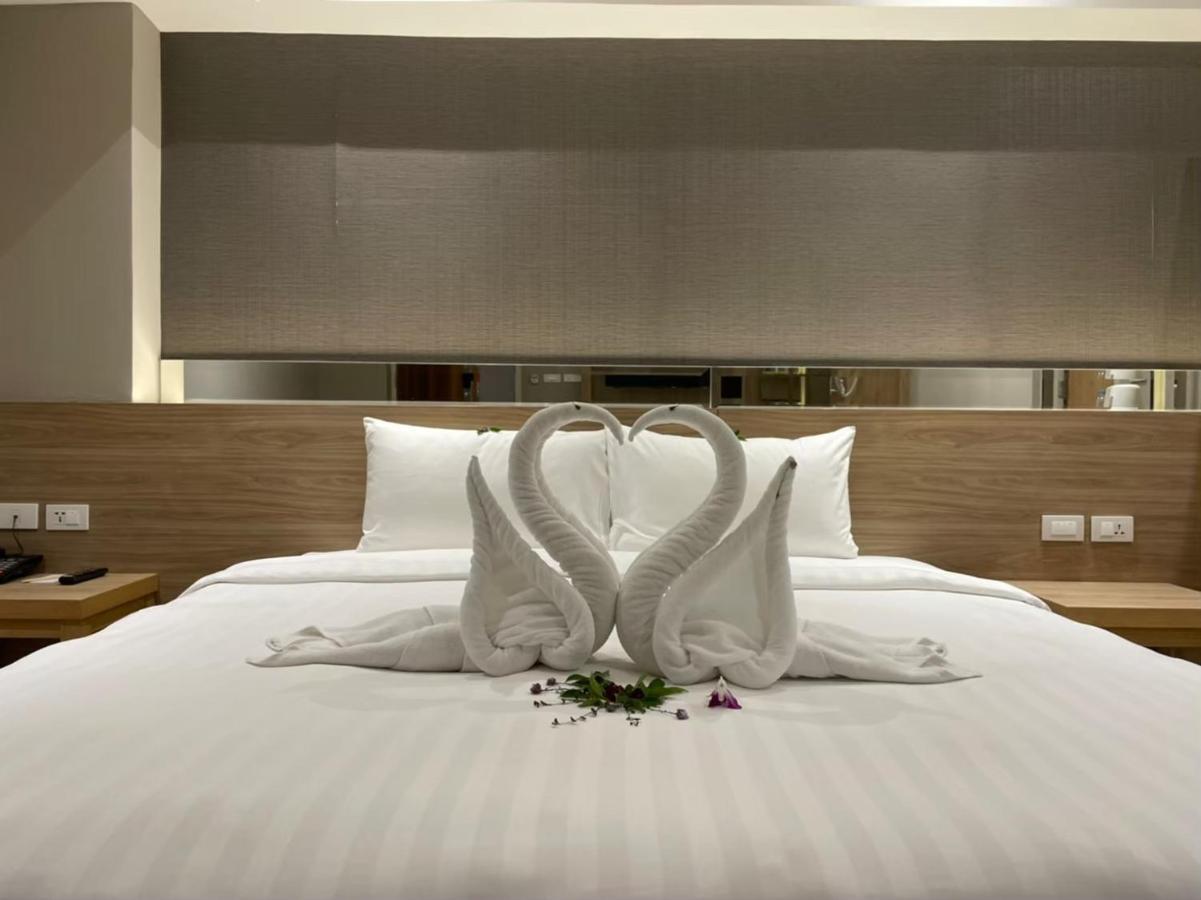 Almas Hotel Bangkok Buitenkant foto